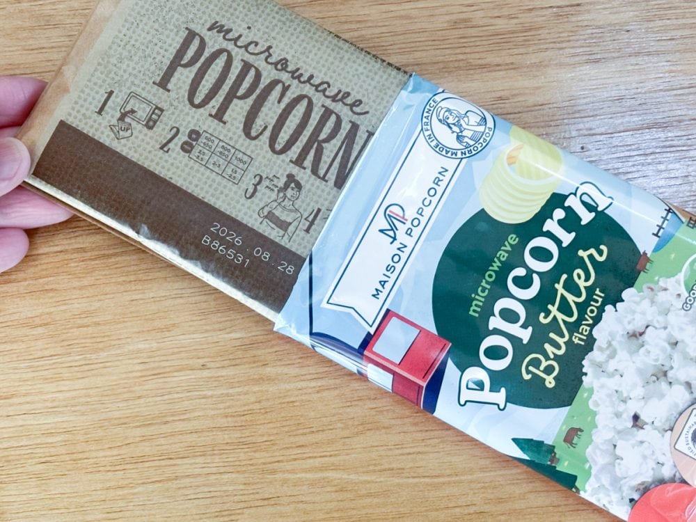 ポップコーンの素「バター味」は80グラム入りで購入価格は84円です