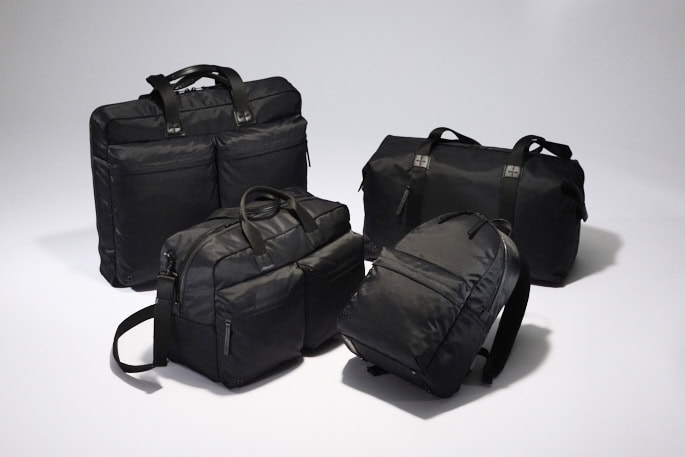 プロテカ 「スターボード バックパック(13051)」¥49,500/W30×H43×D14㎝/15ℓ/A4ファイル収納、13.3インチ対応PC収納部付き 「スターボード パッカブルボストン(13052)」¥49,500/W55×H32×D22㎝/32ℓ/小さく折り畳んで付属ポーチに収納可能 「スターボード 2WAY ボストン(13053)」¥58,300/W47×H32×D23㎝/32ℓ/着脱可能なショルダーベルト付き 「スターボード ガーメントケース(13054)」¥60,500/W55×H47×D10㎝/26ℓ/手提げ&肩掛け対応2WAYハンドル・ハンガー付き