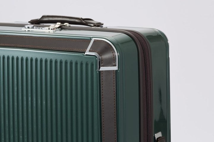 【大人の一生モノ】プロテカの最高峰トラベルバッグが誇る圧倒的機能美!「プレスティ」の新色が美しすぎる