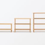無印良品「手軽に組み立てられる木製シェルフ棚 オーク材突板」¥9,990~19,900/3サイズ展開(2段、3段、4段)