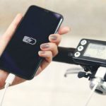 液晶スイッチパネルにはUSB充電ポートも付属