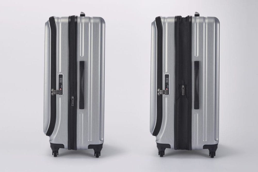 マチ幅を広げて容量を拡張できるエキスパンダブル機能を搭載