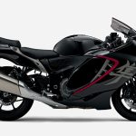 通常モデルのグラススパークルブラック/キャンディダーリングレッドカラー