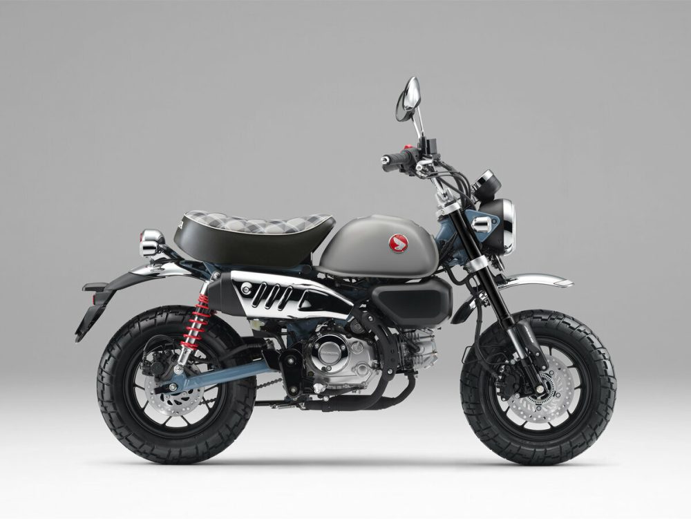 「パールカデットグレー」も燃料タンクやリアサスペンションスプリングの配色を変更