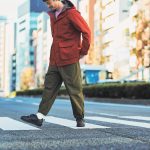 歩きながら足を育てて体の負担を軽減するという新発想で設計