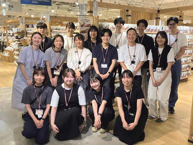 開発にあたり、北海道の店舗スタッフにアンケートを実施