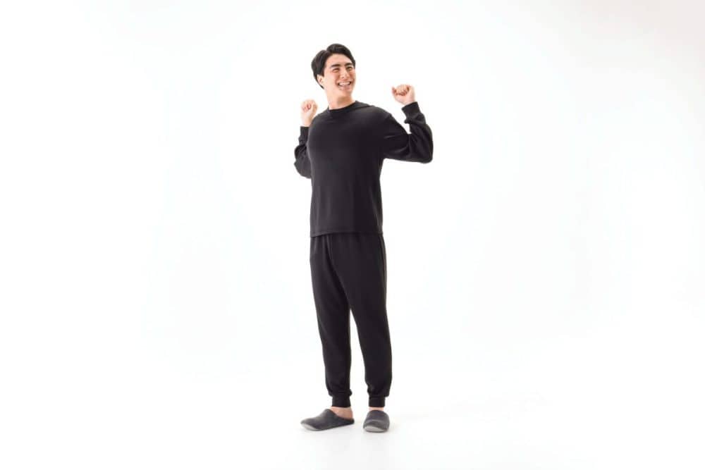 カインズ
疲労回復サポートウェアトップス　￥3,980（ブラック）
疲労回復サポートウェアパンツ　￥3,980（ブラック）