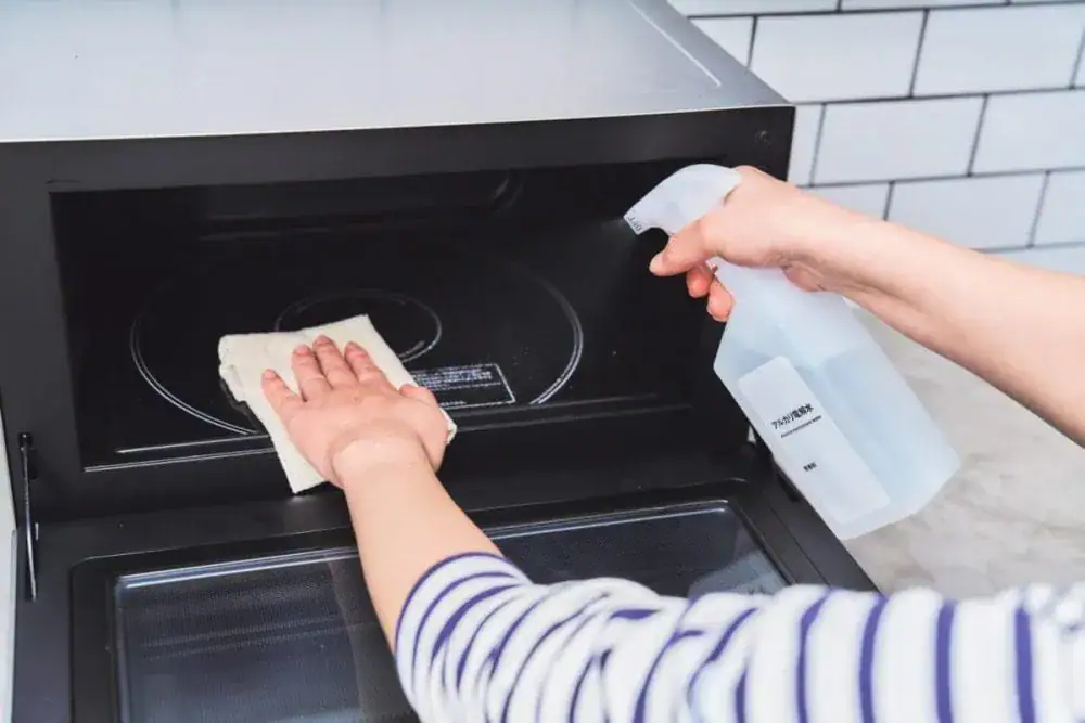 第2位　「無印良品で徹底的に大掃除」ムジラーが“これだけは買うべき”と断言！最強のお掃除グッズBEST5【1位は299円で水垢・焦げに効きすぎる隠れた名品】