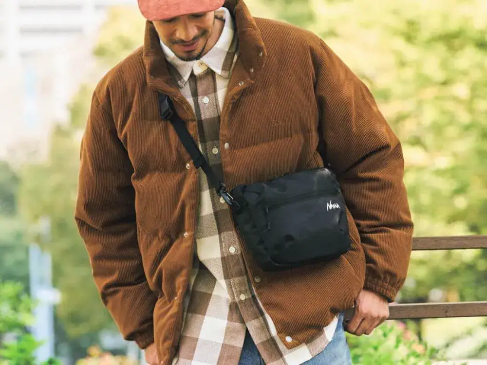 第3位　【お散歩最強ダウン&times;ショルダーバッグ】ナンガの正解コーデなら冬の街歩きが「ストレスゼロ」に！休日スタイル2選を解説