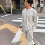 「そのまま外出できるスッキリしたデザインなので、近所のお買い物もラクラク。部屋着にも外出着にもなりますね」