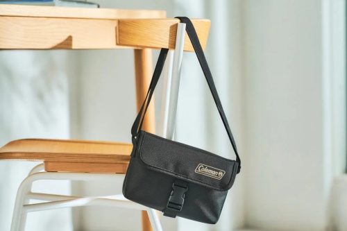 「もう財布は不要!?」セブン限定コールマンのお財布ショルダー、“冬にちょうどいい”2層ショルダーバッグ…ほか【付録の人気記事ランキングベスト3】（2025年12月版）