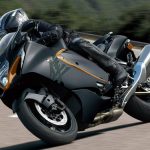 ゆとりある走りだけでなく、スポーティな走りも堪能できるのも「Hayabusa」の魅力