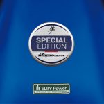 タンクに配したスペシャルエディションのエンブレム