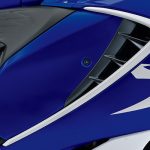 特徴的なダクトデザインにもホワイトのアクセントが入る