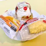 第2位　「今年のクリスマスケーキ、もうこれでいい」セブン-イレブンの12月新作スイーツを本気で食べ比べ！【1位は幸せ過ぎるクリームの暴力】