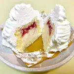 第2位　「今年のクリスマスケーキ、もうこれでいい」セブン-イレブンの12月新作スイーツを本気で食べ比べ！【1位は幸せ過ぎるクリームの暴力】