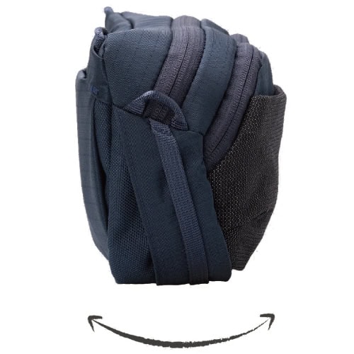 通称 “A-Flex”（Aフレックス）は、バッグが最大2倍まで自然に伸縮する独自構造