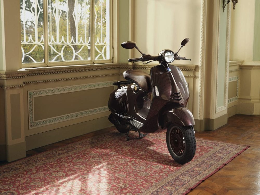 「動く芸術作品」とも称されている946モデル