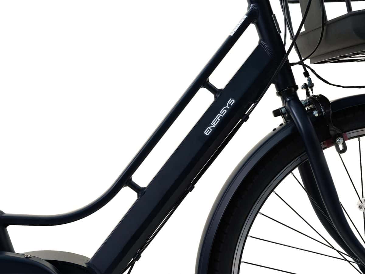 フレームには新形状の「ハシゴ型アルミフレーム」を採用