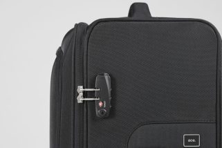 【出張カバンの正解】ハードケースより断然使いやすい！エースの超軽量ソフトキャリー「ロックペイントSS」にシックな新色登場