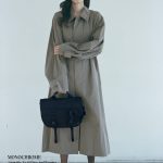 PORTER「MONOCHROME メッセンジャーバッグ（S）」￥93,500／2色展開