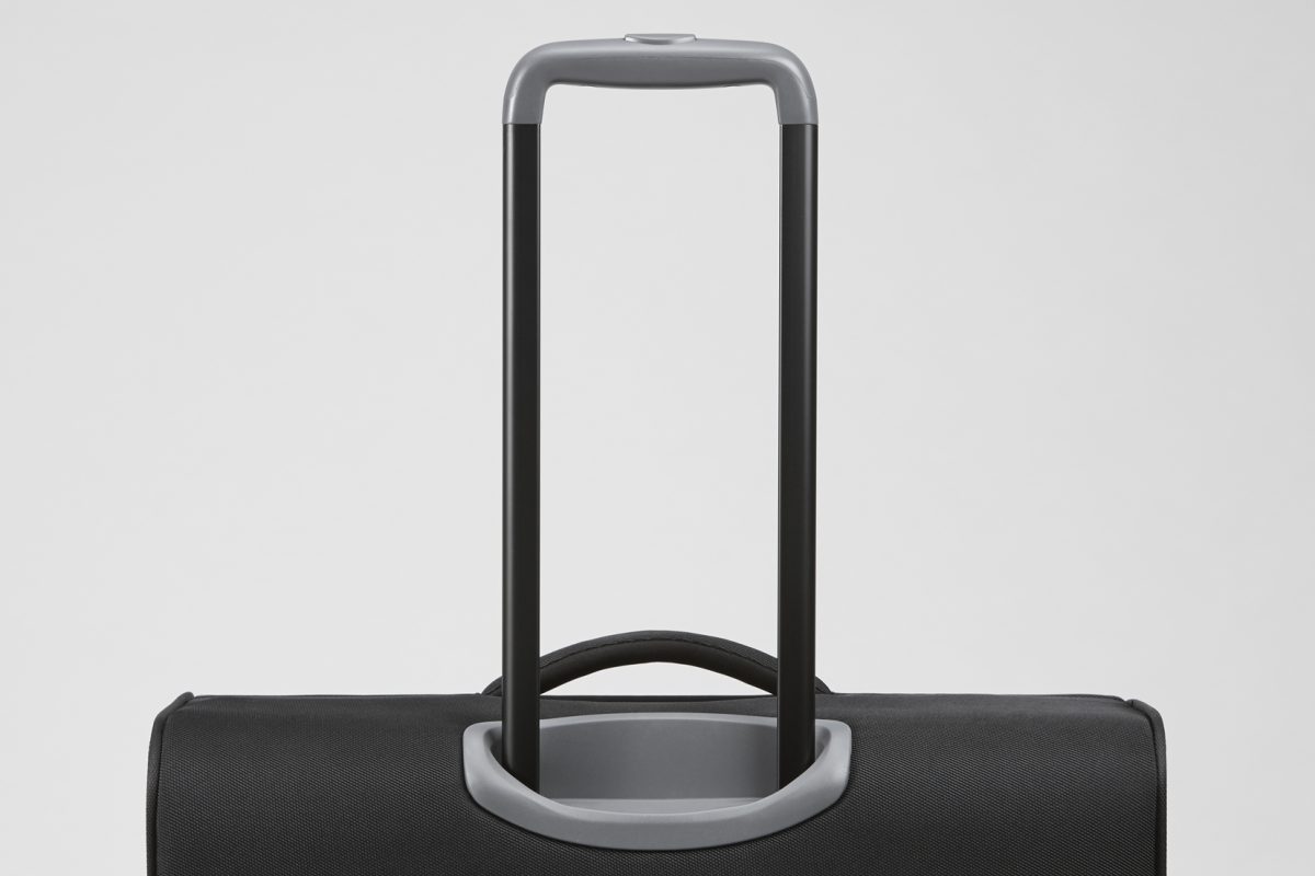 手になじみ、力が伝わりやすいデザインを採用したプルドライブハンドル