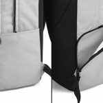 素早く出し入れできるサイドポケット