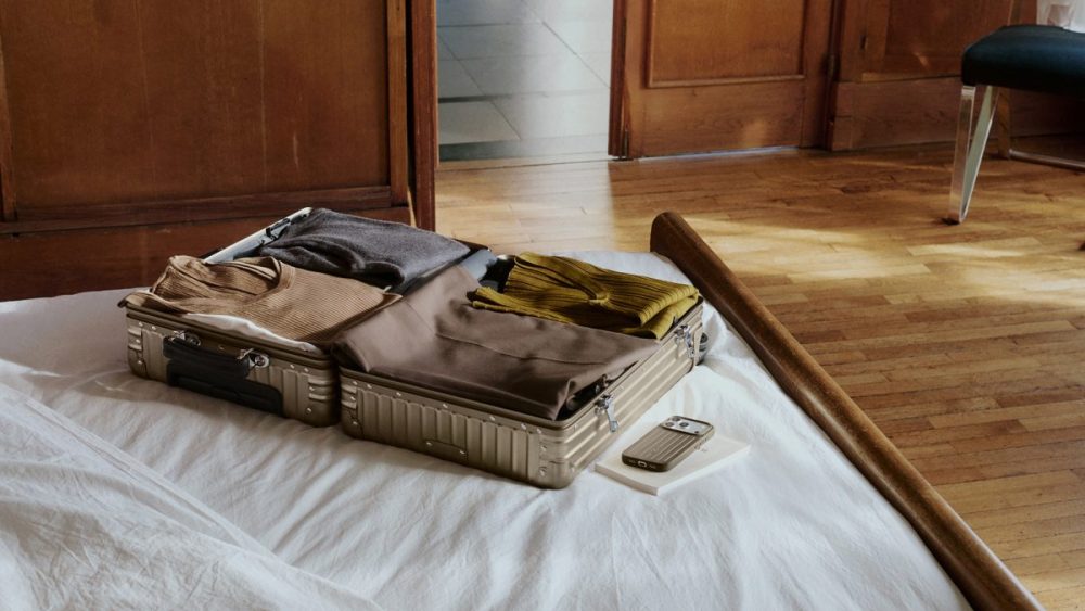 内装には調整可能なフレックス ディバイダーを配し、荷物の容量にかかわらず、快適なパッキングを可能にしている