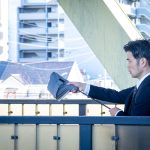 電車での移動など、傘の開閉の多いビジネスマンにぴったりの商品