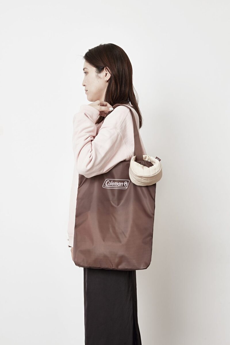 sweet2月号付録 コールマンのトートバッグ。肩掛けも楽にできる