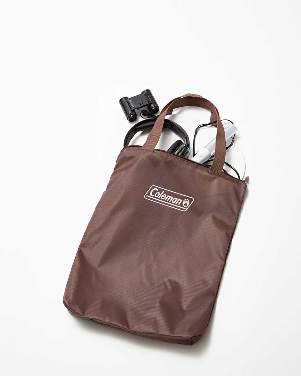 sweet2月号付録 コールマンのトートバッグの収納例。ライブグッズを入れた様子