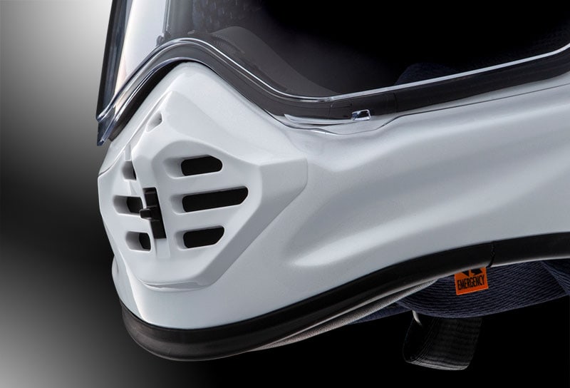 ヘルメット内の快適性を保ってくれるTX-Vマウスシャッター