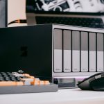 ハードディスクが故障しても、RAIDによるバックアップ機能で大切なデータはしっかり守られます