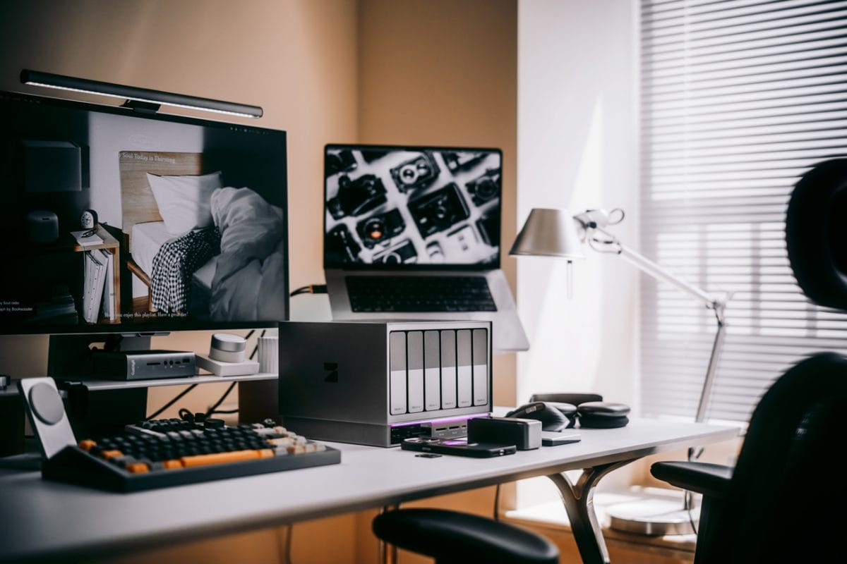 リンクと自動生成されたパスワードで閲覧やダウンロードすることが可能です