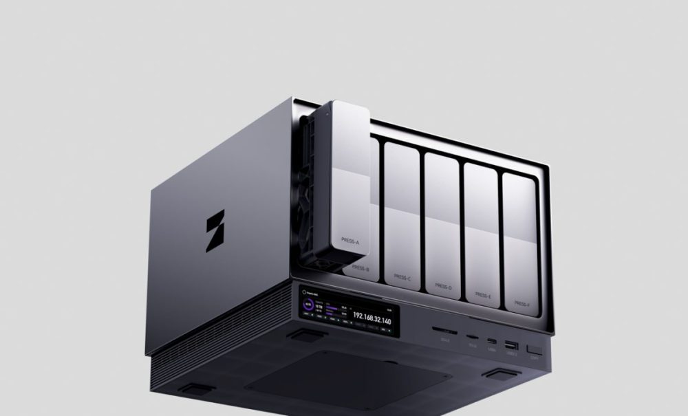 新しいネットワークカードや拡張ハードディスクケースを自由に追加して、ニーズに応じた柔軟な拡張が可能