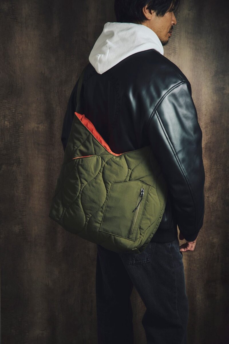 オフのショルダーはコレで決まり！