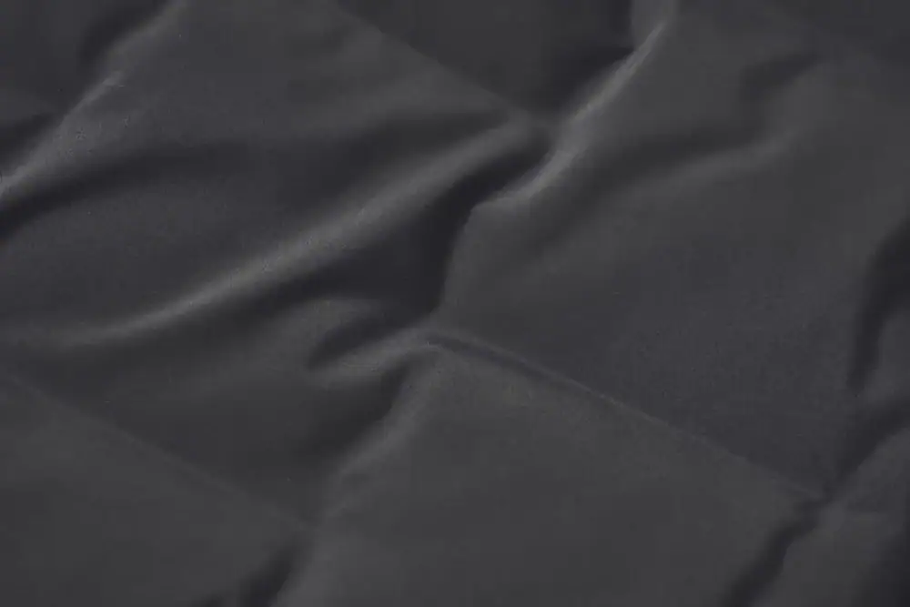 第1位 【ユニクロの最強すぎるアウター】寒暖差に勝つ!「ダウンの弱点を全克服」パフテックパーカが凄い5つの理由をスタイリストが徹底解説