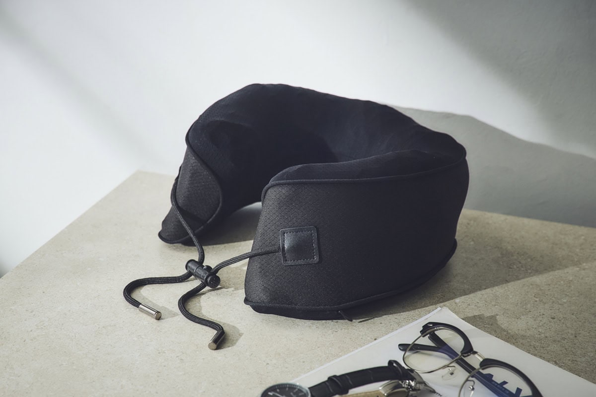 快適な睡眠に加え正しい姿勢もサポートしてくれる「ヒツジのいらないネックピロー」