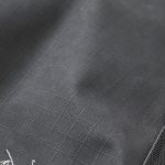 使われているのは、N400r-AC2ナイロンリップストップ素材