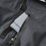 フロントポケットも用意