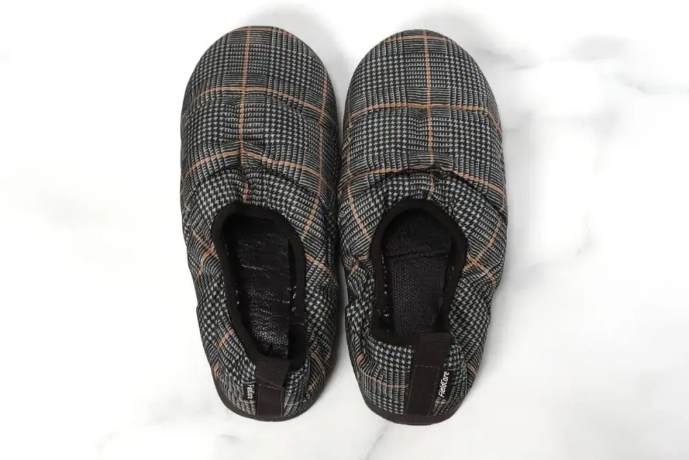 【ワークマンの凄すぎるルームシューズ】ま