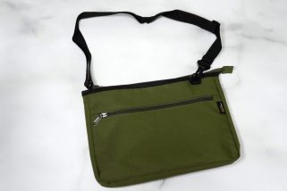 【ワークマン】1500円でこのギミックは賢すぎ！“分身”して容量が2倍になる傑作サコッシュをマニアがガチレビュー