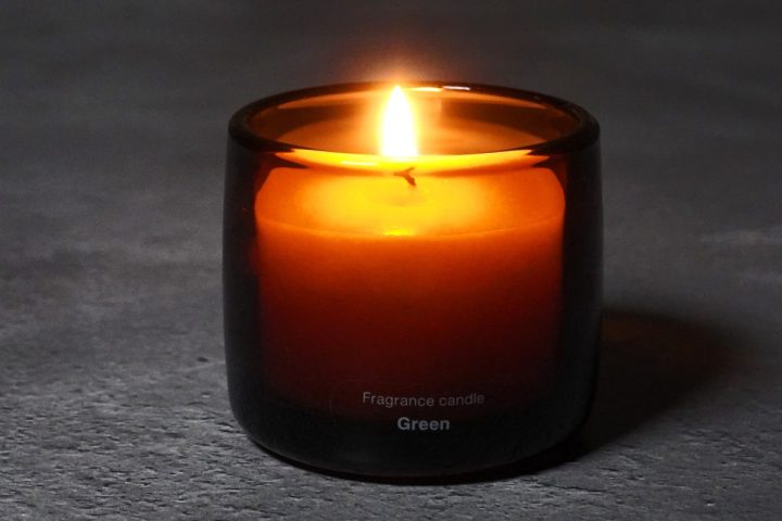 【無印良品】1日185円で極上リラックス体験!インテリアにもなる「フタ付きキャンドル」は疲れきった大人のマストバイだ