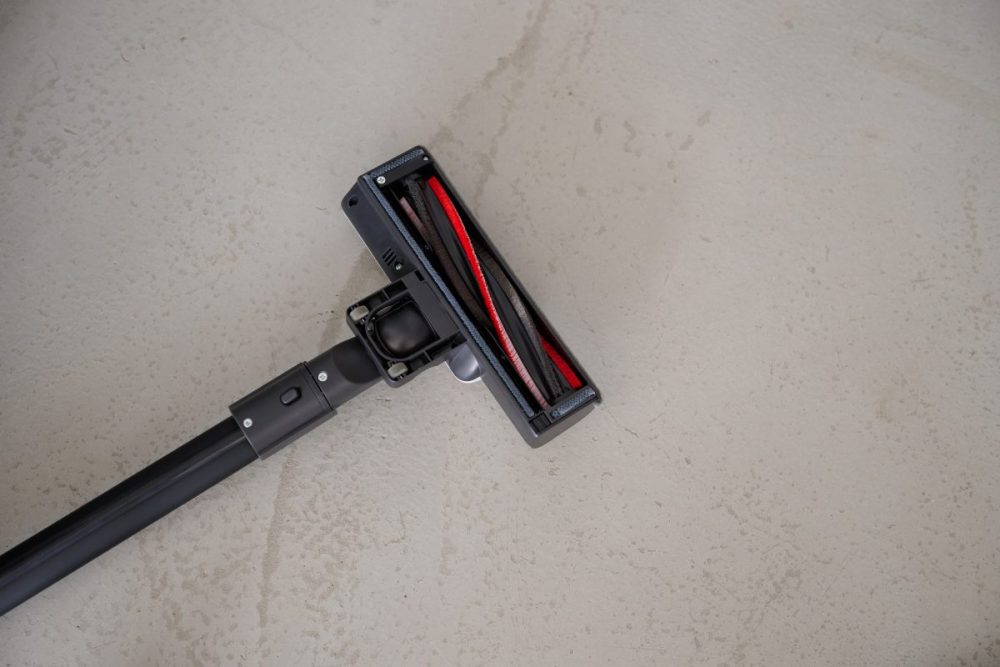 本体1.12㎏の軽量×パワーブラシでらくらく掃除