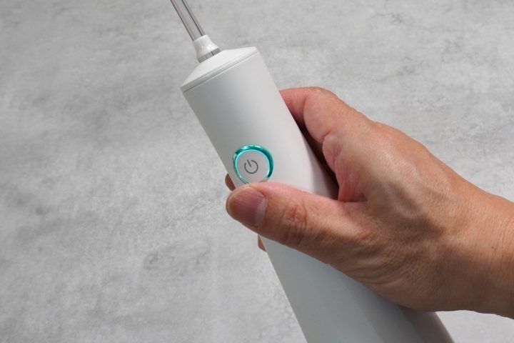 【7990円は価格バグ級】ニトリの「口腔洗浄器」が神コスパすぎ!フロスより圧倒的に時短でスッキリ感がハンパなかった