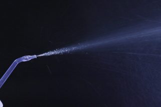 【7990円は価格バグ級】ニトリの「口腔洗浄器」が神コスパすぎ！フロスより圧倒的に時短でスッキリ感がハンパなかった