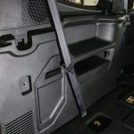 3列目の収納は乗員が使う場合だけでなく、ラゲッジとして使った場合の棚としても活用できるようになっていて重宝する