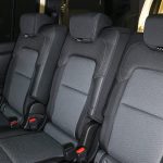 シートそのものはどれも一般的なサイズで、2列目の真ん中だけ小さいということもない