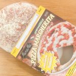 国内メーカーの冷凍ピザは袋入りですが、こちらはパッケージに重厚感があって冷凍食品がしっかり守られている感があります