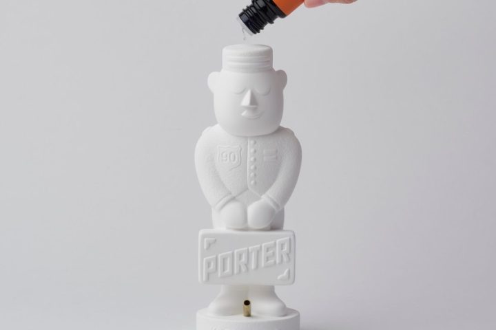 【吉田カバン90周年】あの“ポーターくん”が香るオブジェに!?バロンとコラボした「限定アロマ」が洒落すぎてる